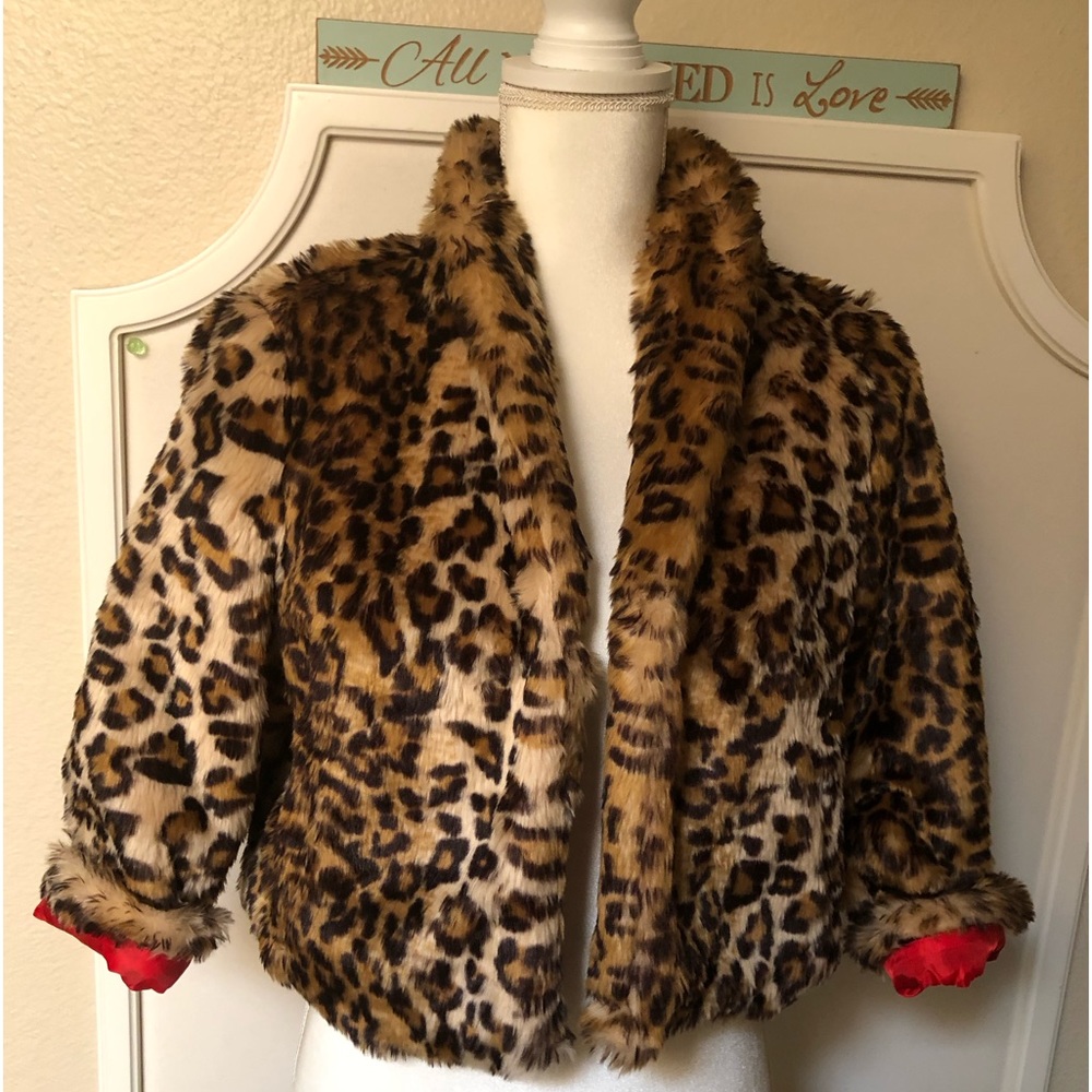 Vera Wang Princess Faux Fur Leopard Print Cute Short Coat! Size M